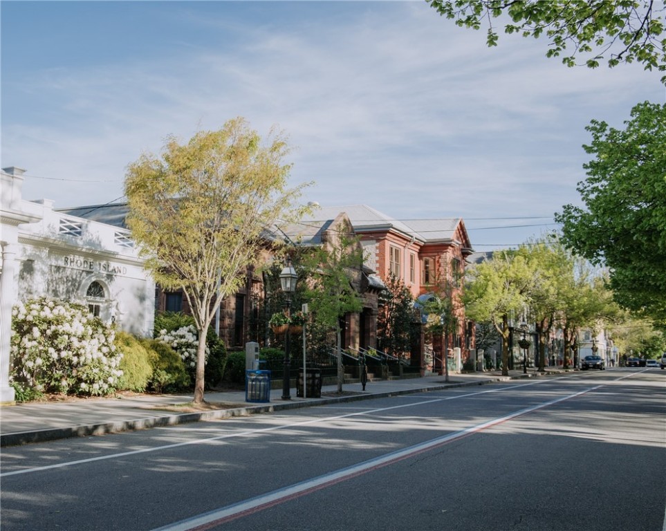 1 Knowlton Court
