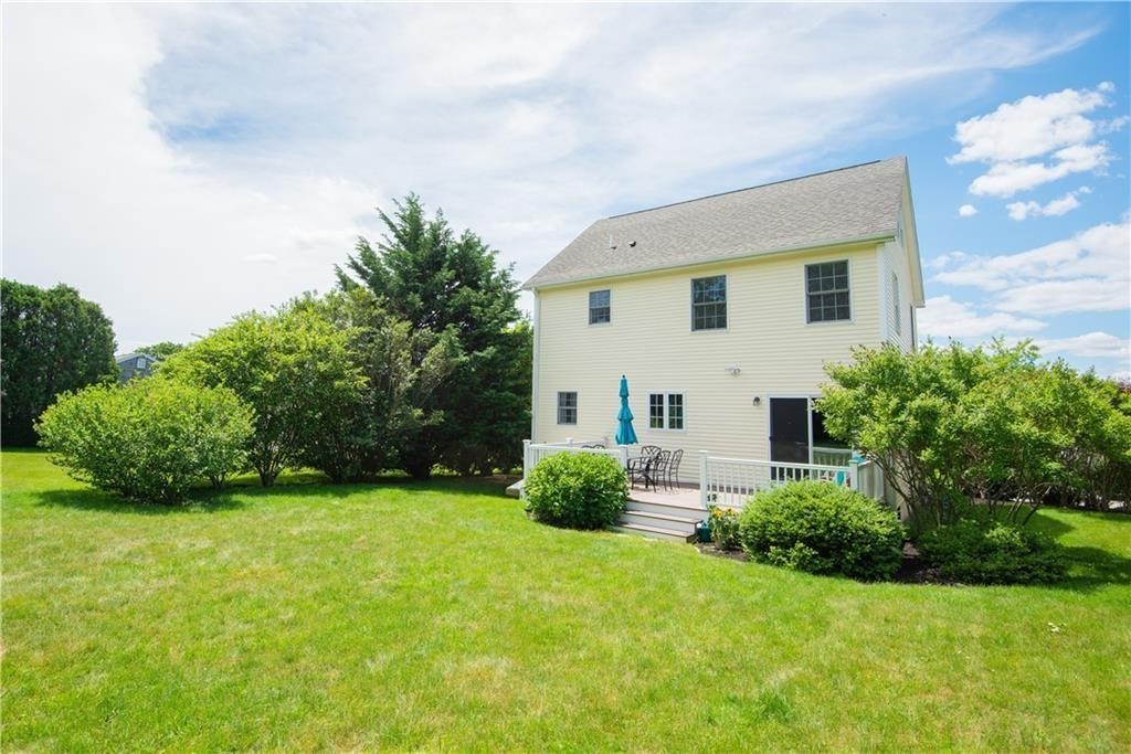 663 Aquidneck Avenue