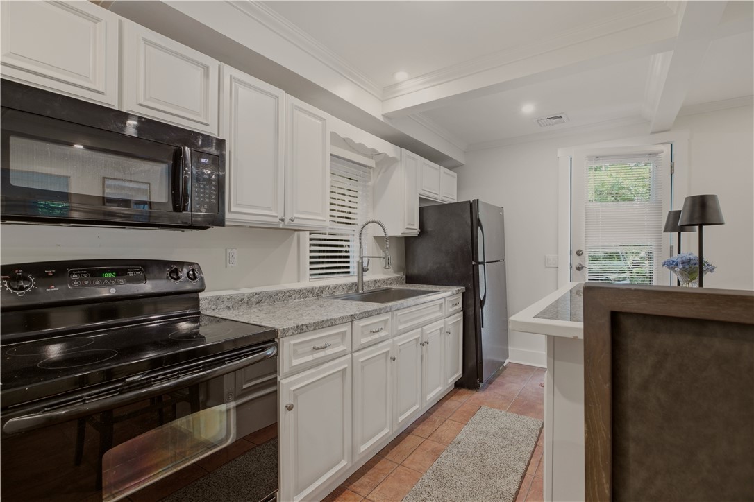 554 East Main Road