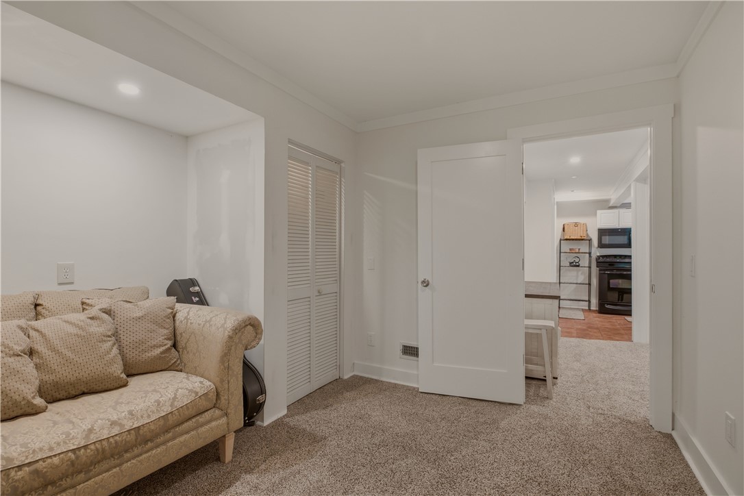 554 East Main Road