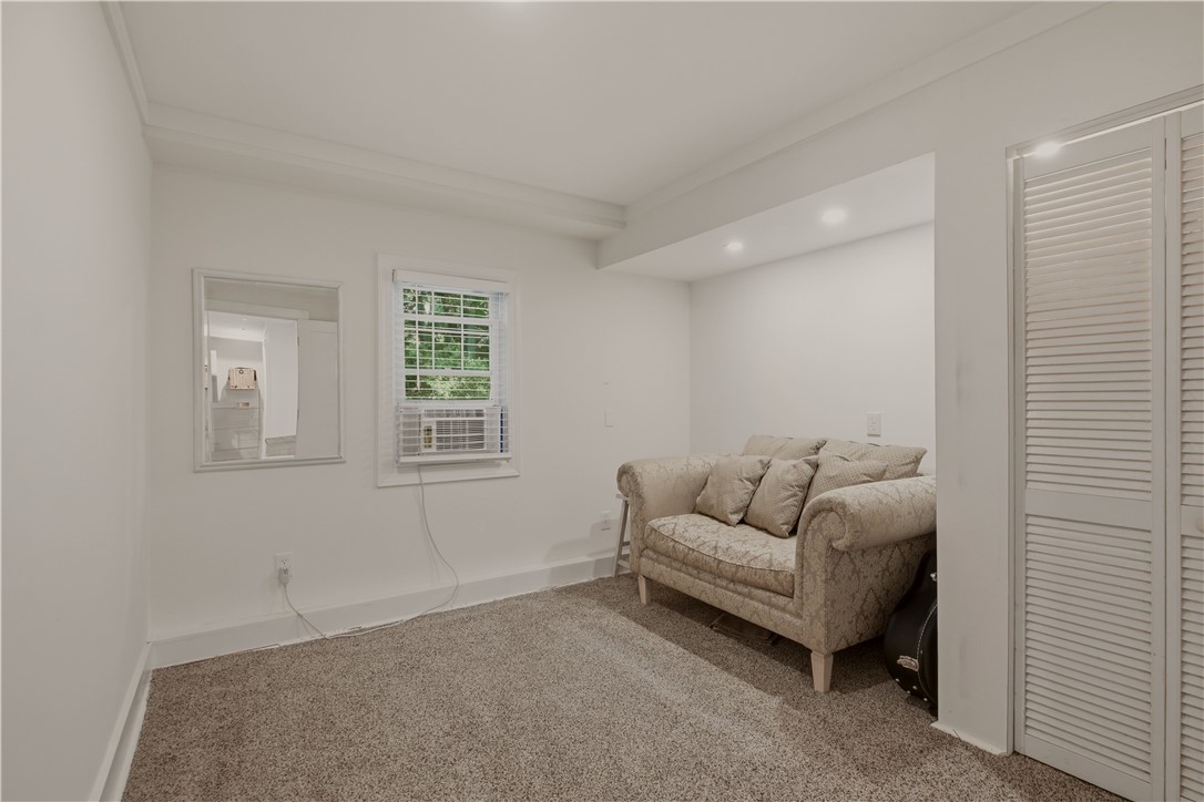 554 East Main Road