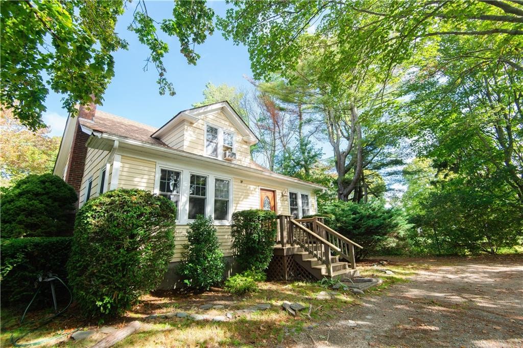 556 East Main Road