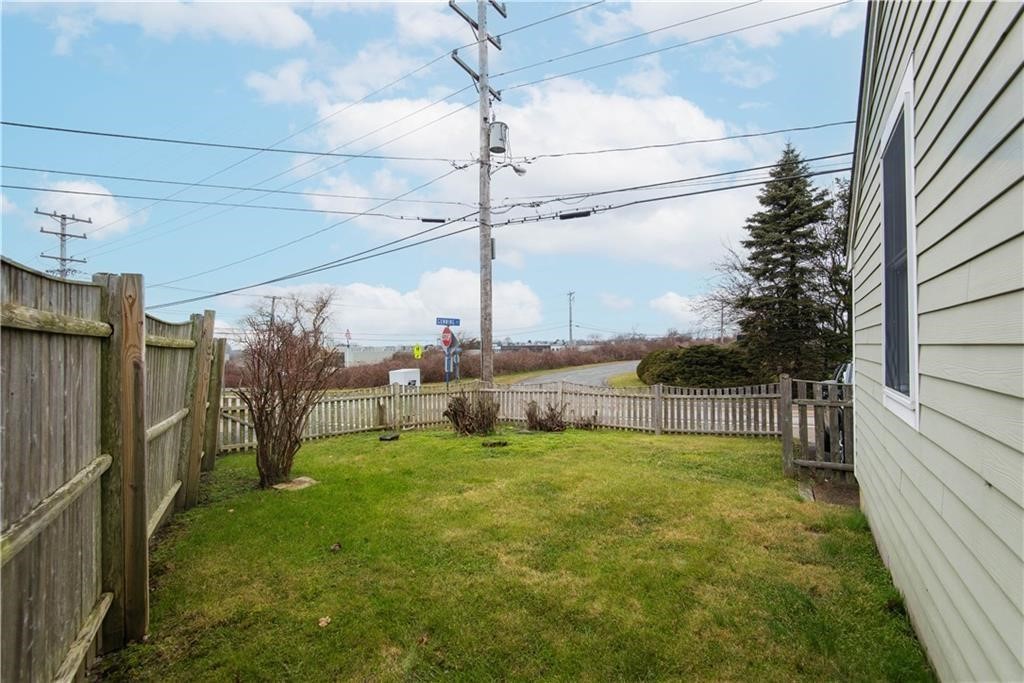 391 Aquidneck Avenue