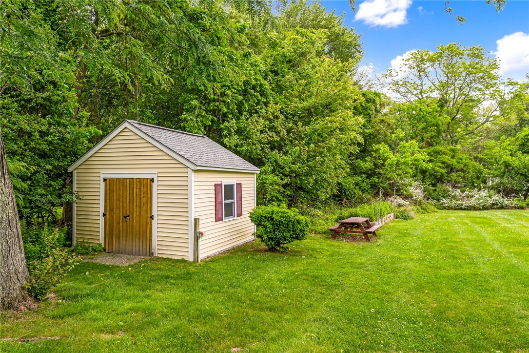 33 Upland Way