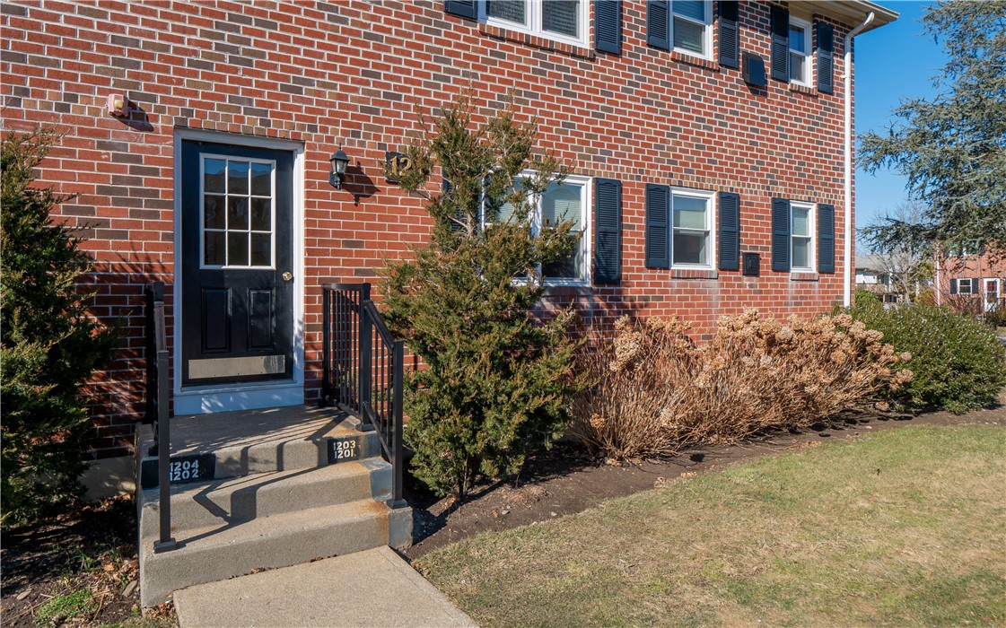 70 Carroll Avenue 1201