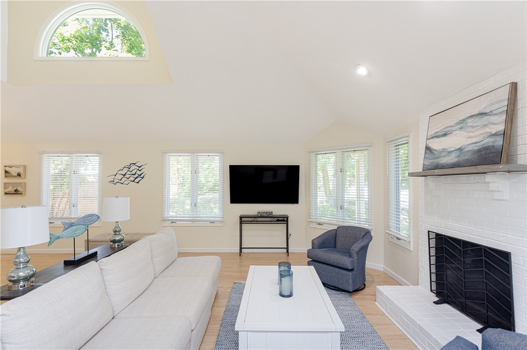 112 Harrison Avenue B