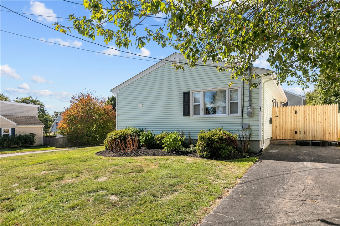 23 Holten Avenue