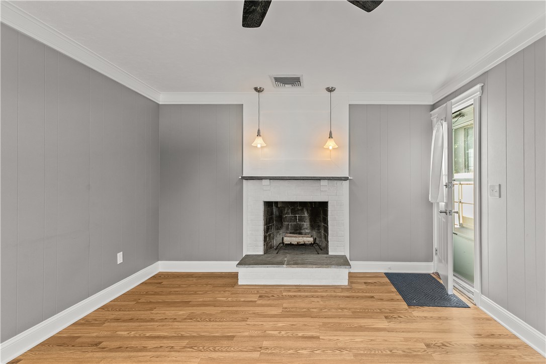23 Holten Avenue