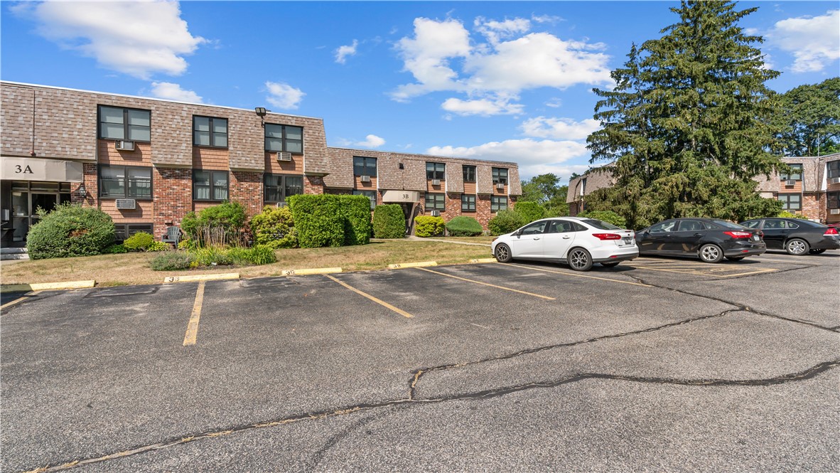 510 Child Street 305B