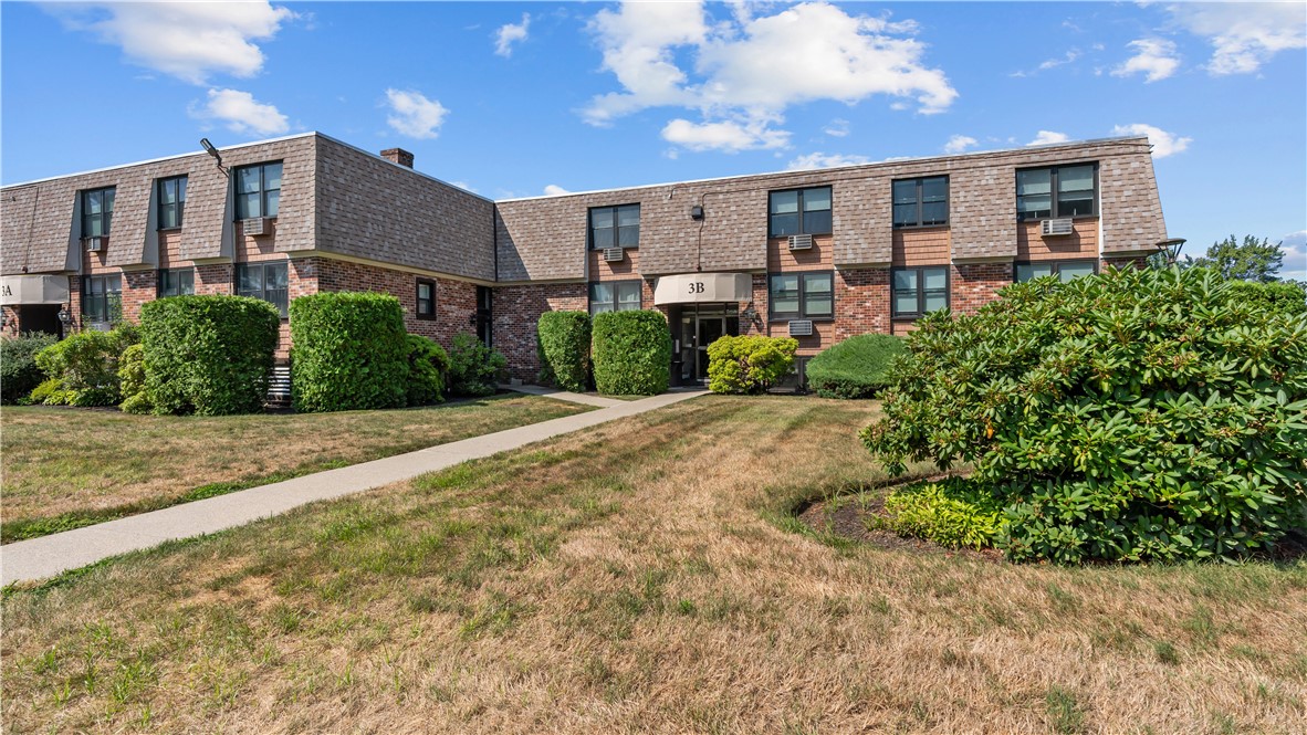 510 Child Street 305B