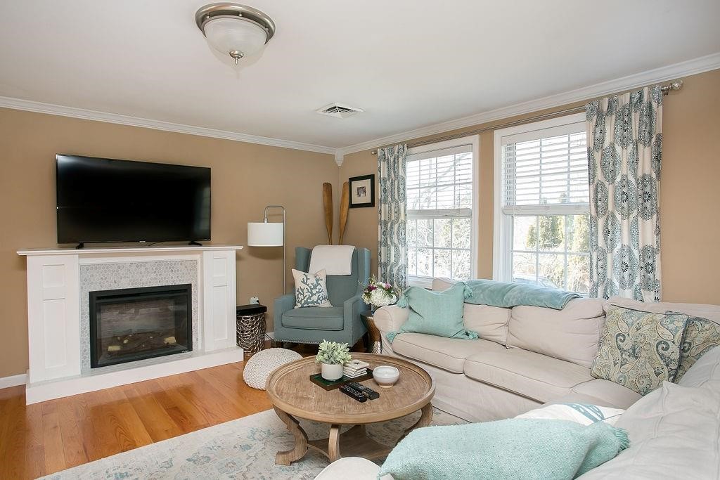 1 Leland Point Drive