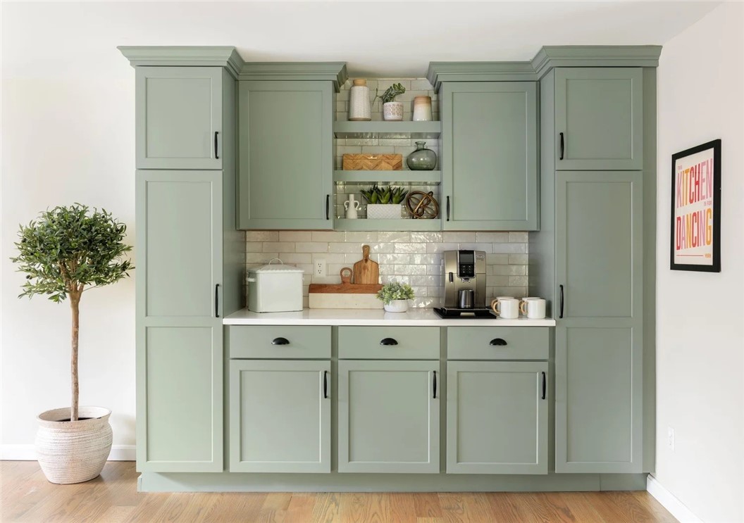 1121 Tillinghast Road