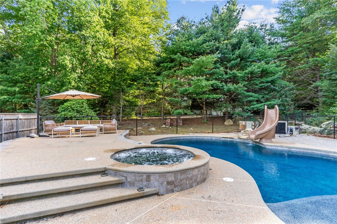 1121 Tillinghast Road