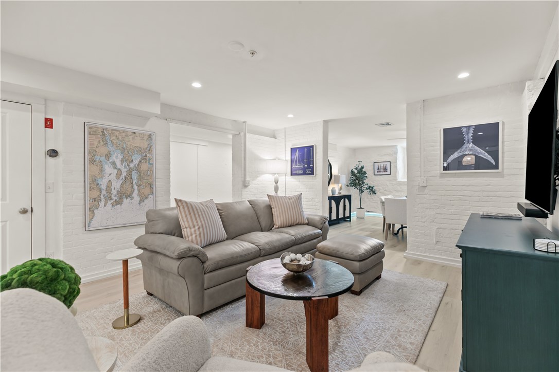 426 Spring Street B101