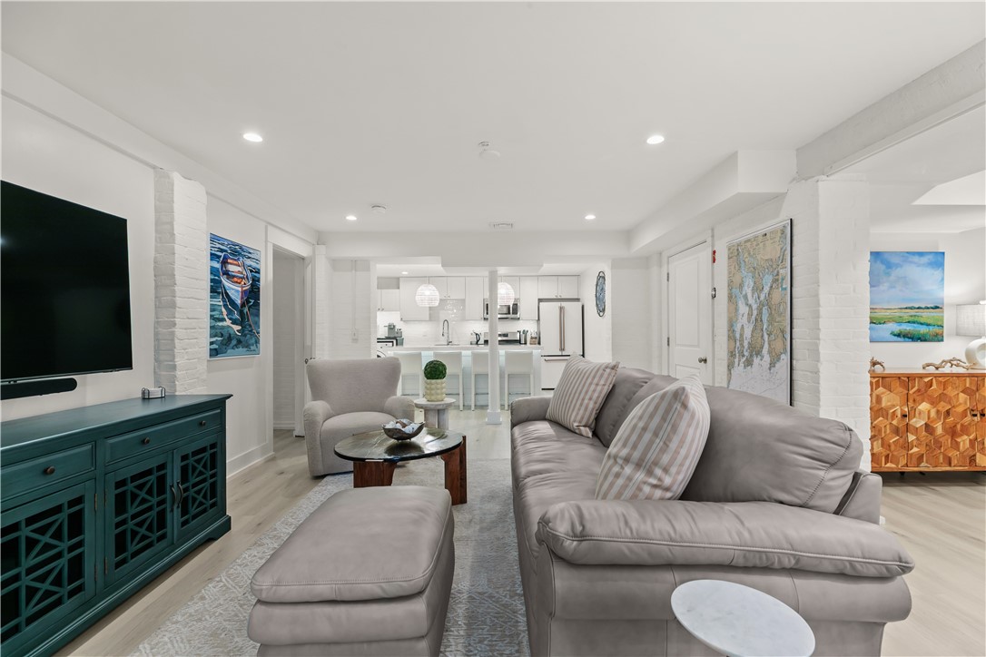 426 Spring Street B101