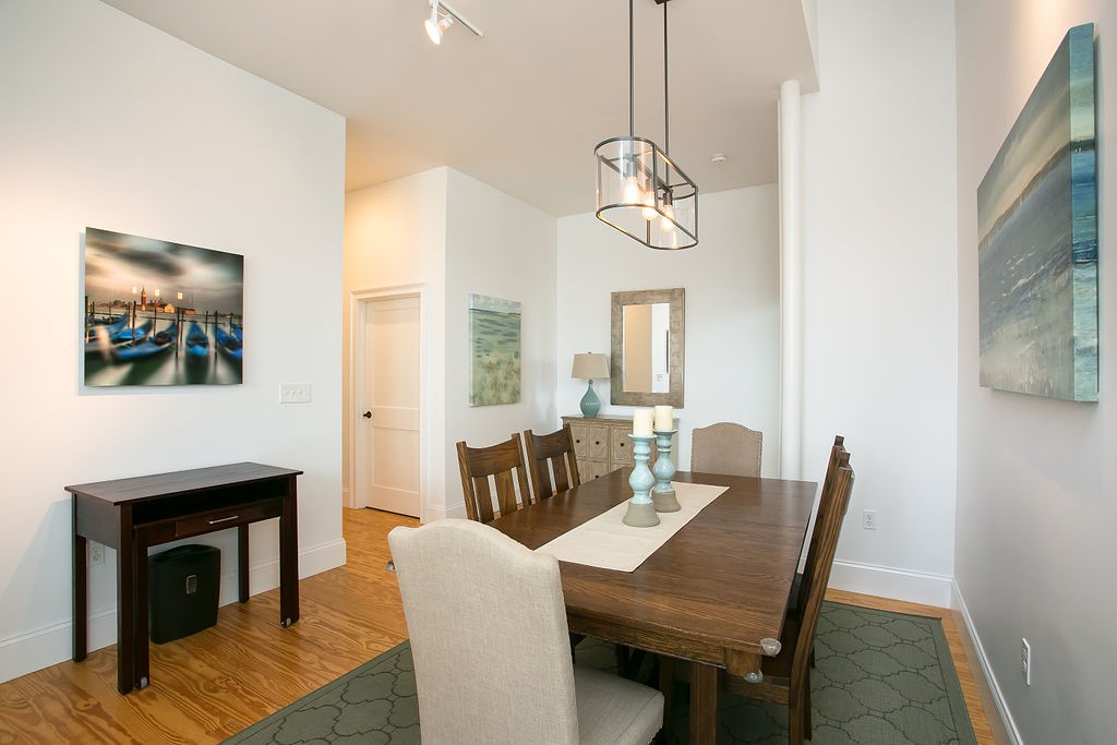 32 Carey Street 1D