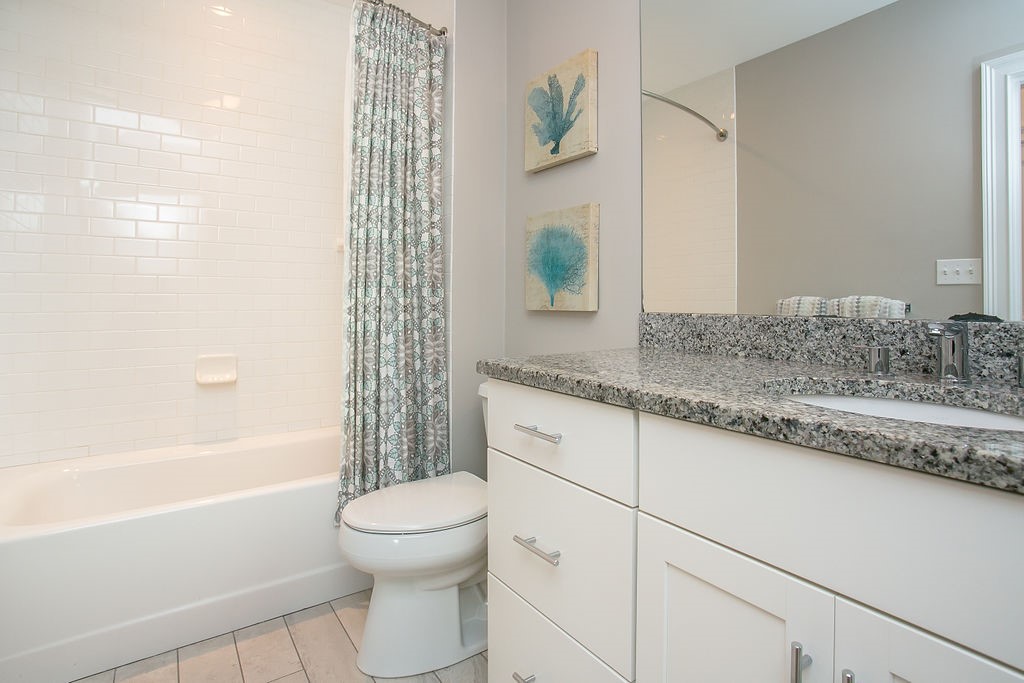 32 Carey Street 1D