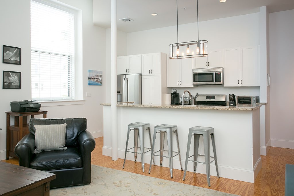 32 Carey Street 1D
