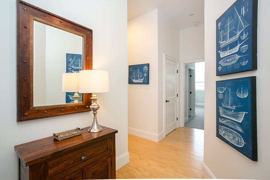 32 Carey Street 1D