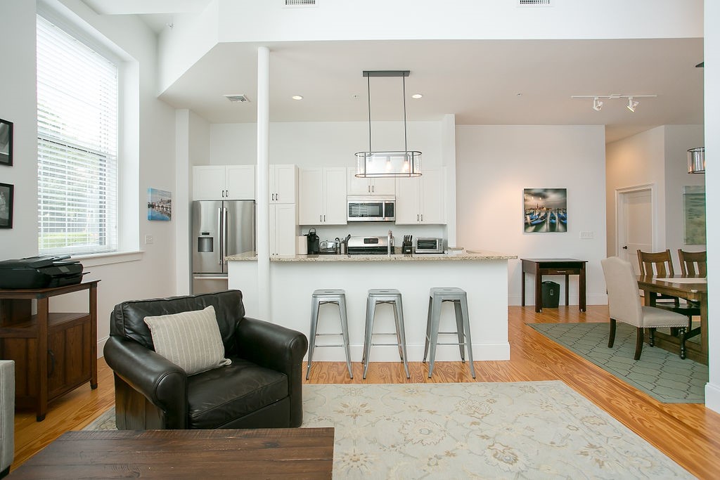 32 Carey Street 1D