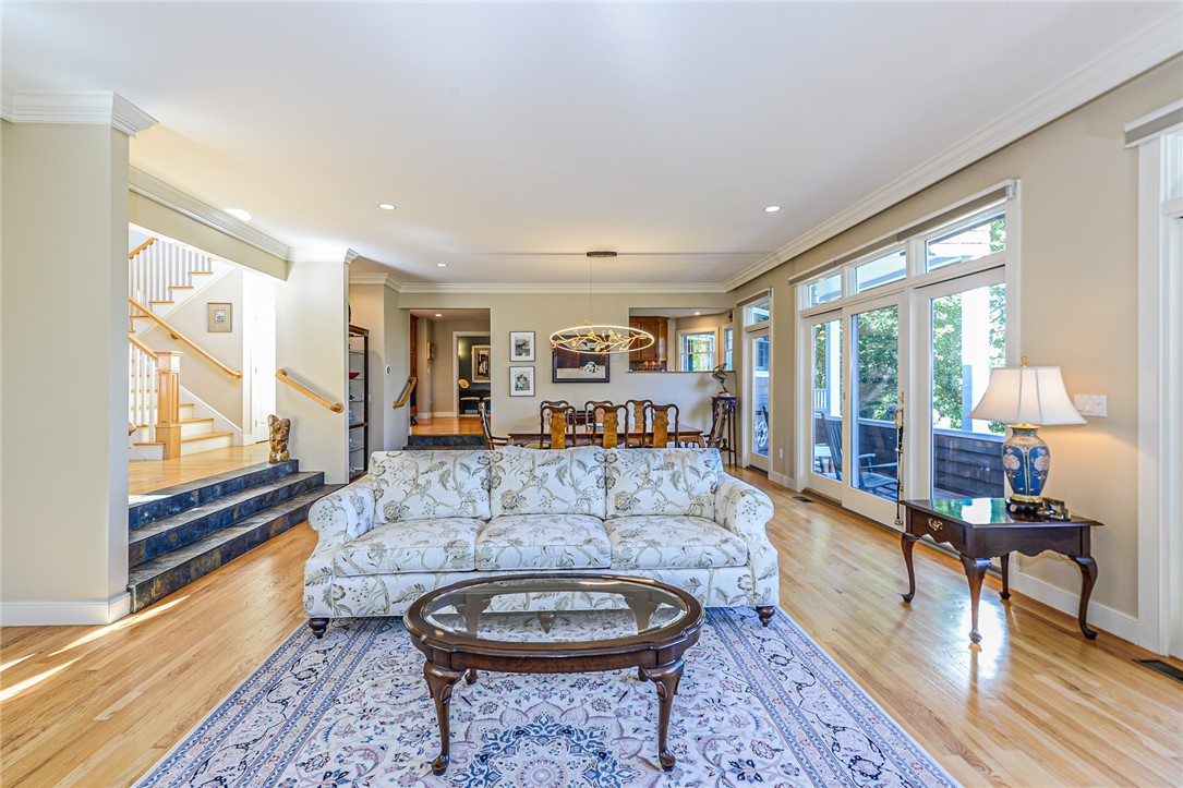 138 Green End Avenue