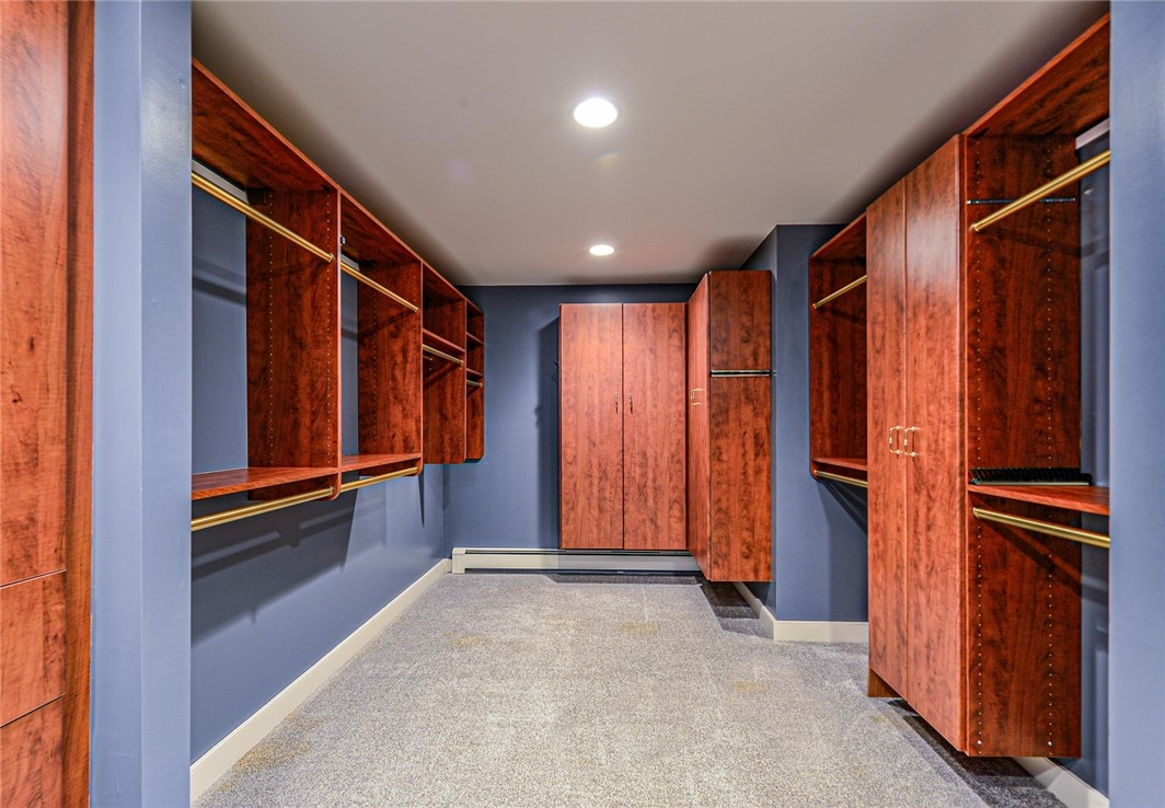 138 Green End Avenue