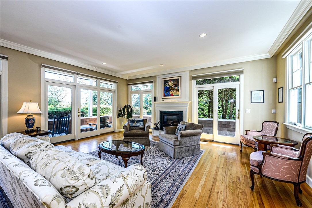 138 Green End Avenue