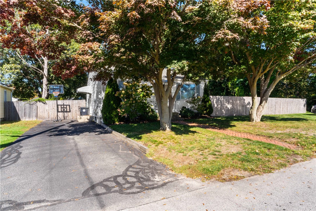 81 Easton Avenue