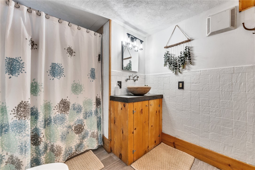 95 Breakheart Hill Road