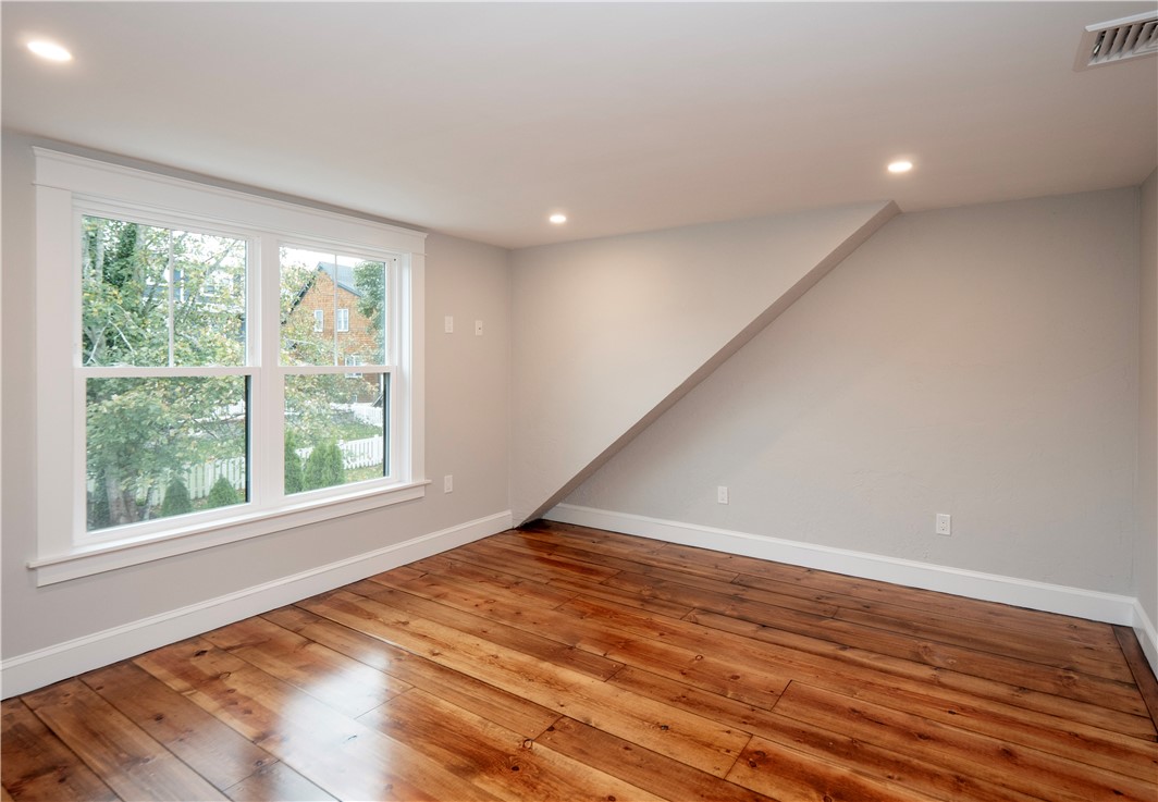 103 Champlin N Place