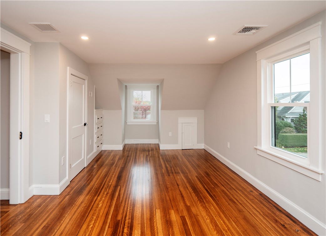 103 Champlin N Place