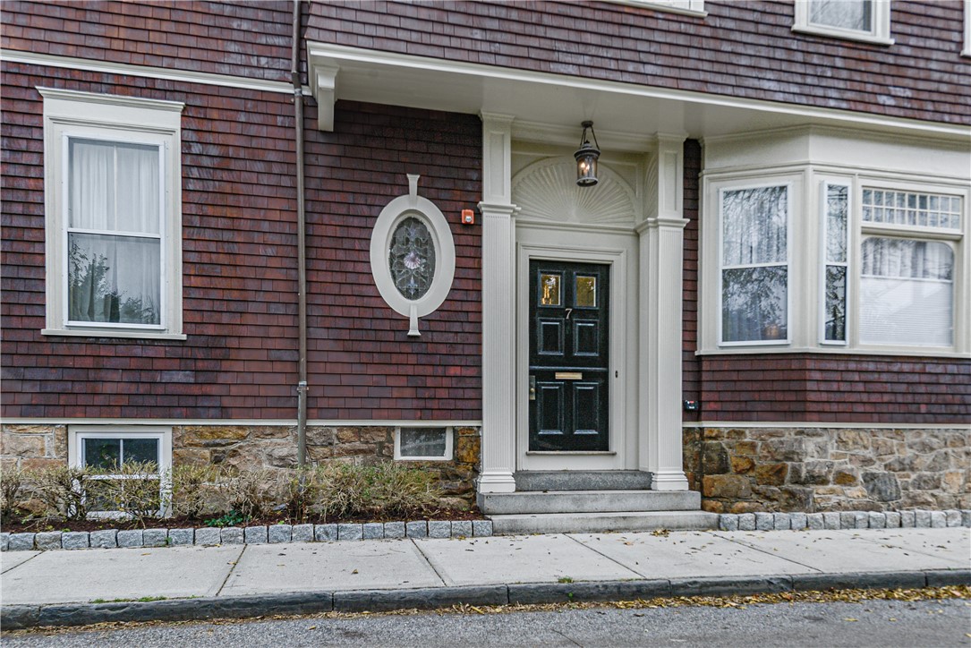 7 Mt. Vernon Street 1