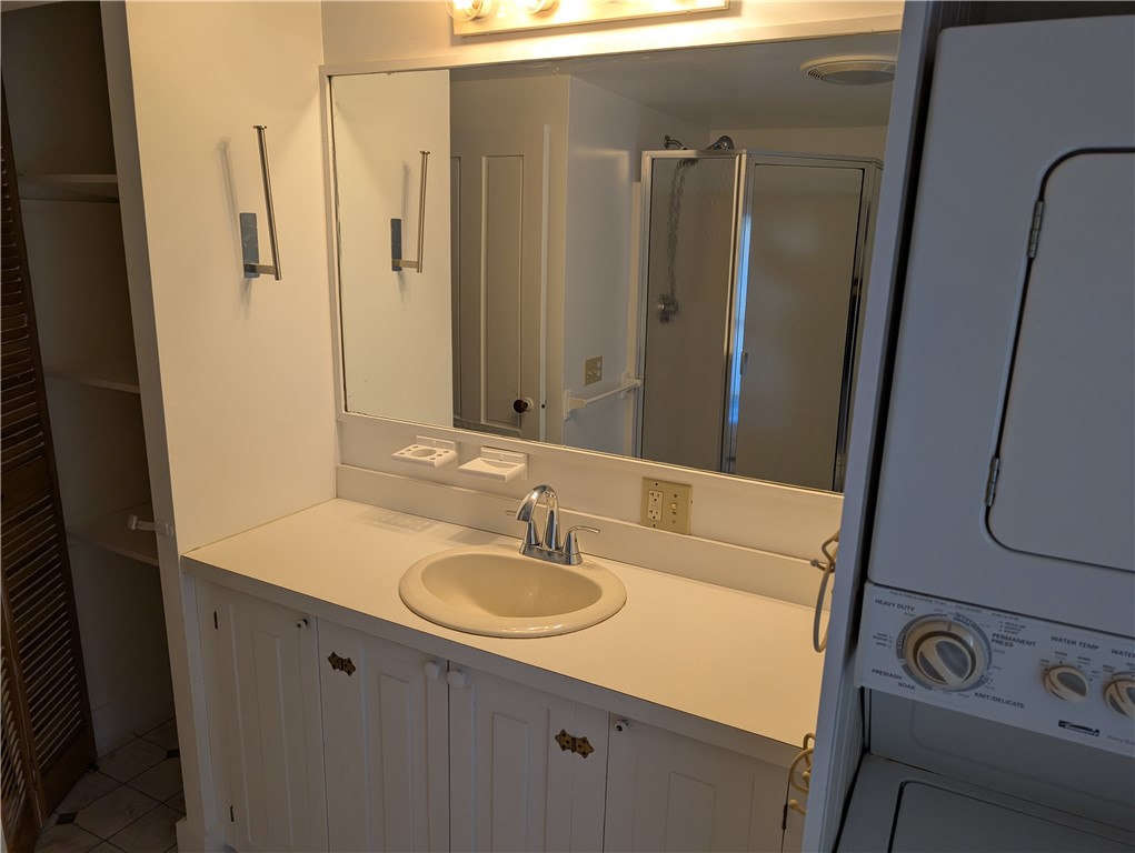 25 WATERWWAY Drive B