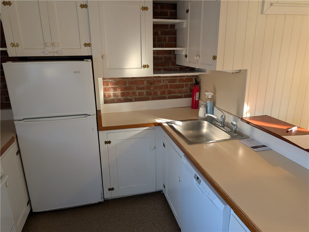 25 WATERWWAY Drive B