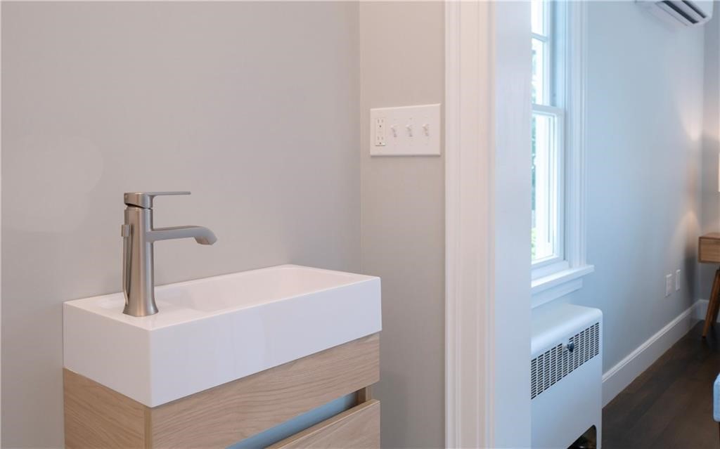 118 Ruggles Avenue 101