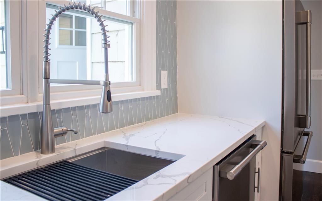 118 Ruggles Avenue 101