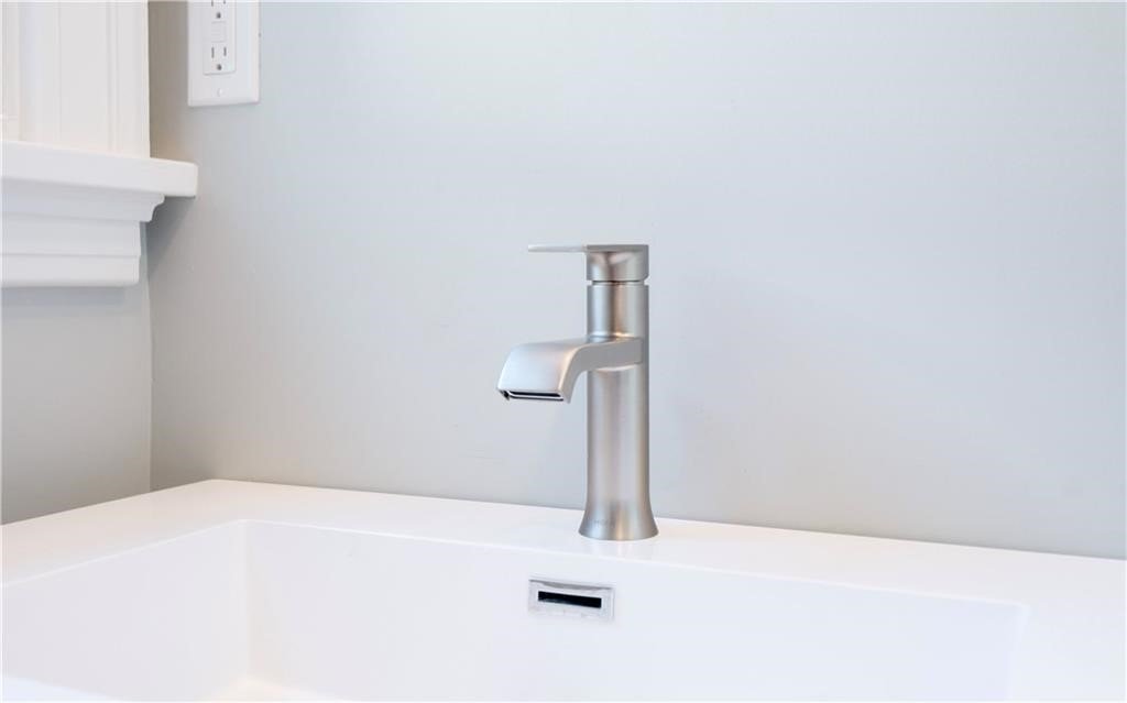 118 Ruggles Avenue 101