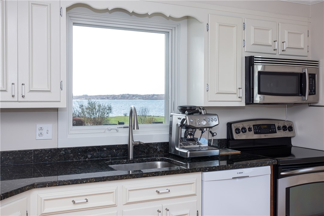 121 Driftwood Drive