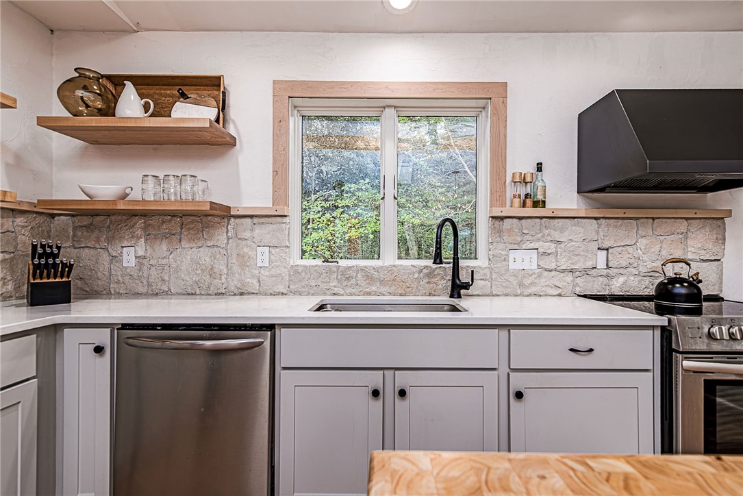 124 Biscuit City Road