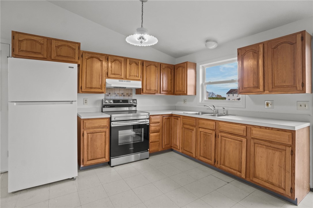 355 Bristol Ferry Road 1