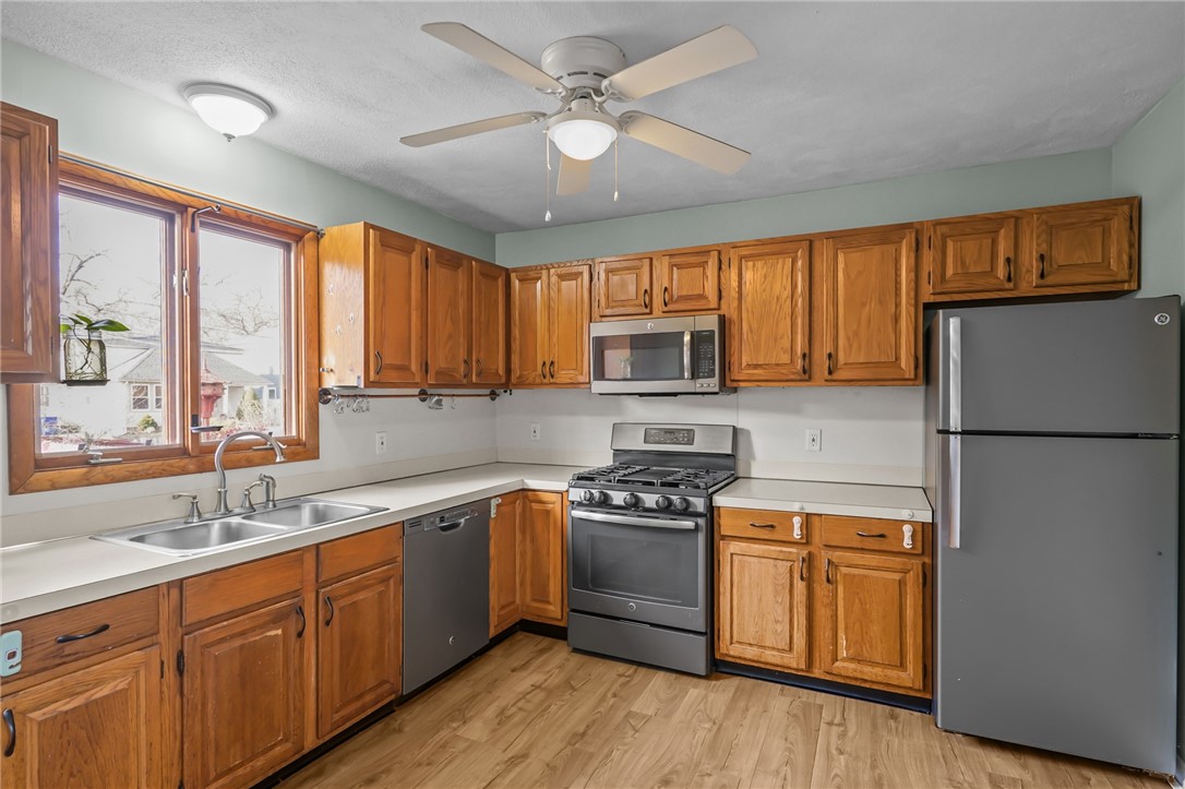 12 Vintner Avenue