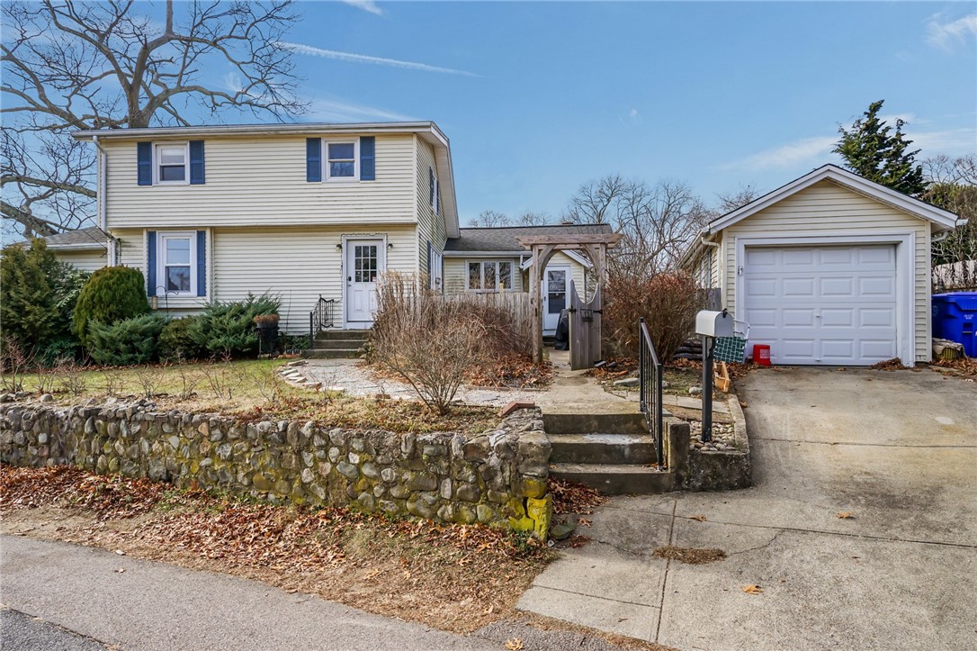 12 Vintner Avenue
