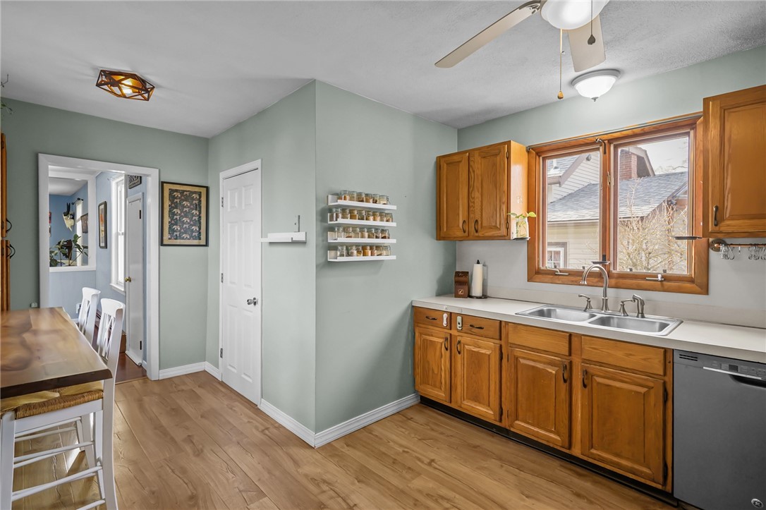 12 Vintner Avenue