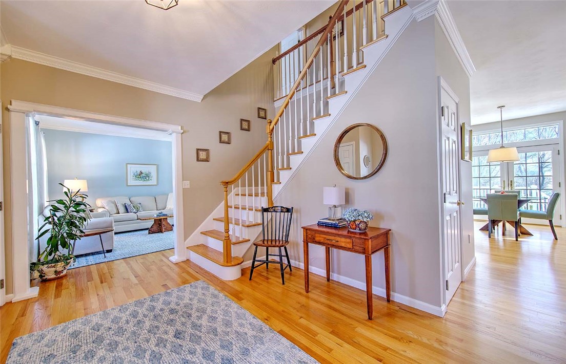 350 KETTLE POND Drive
