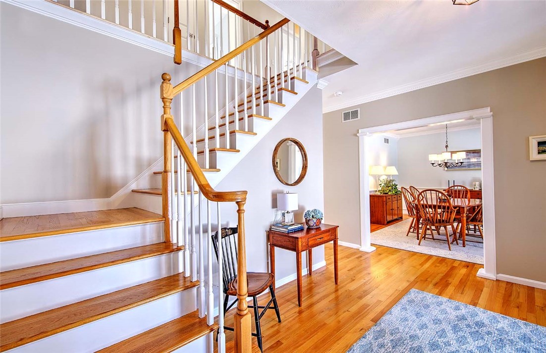 350 KETTLE POND Drive