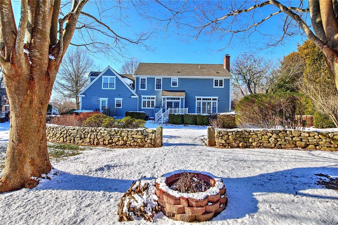 350 KETTLE POND Drive