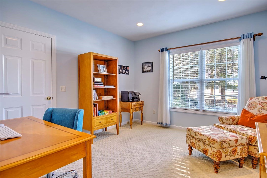 350 KETTLE POND Drive