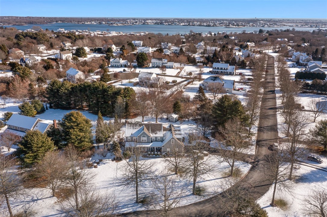 350 KETTLE POND Drive