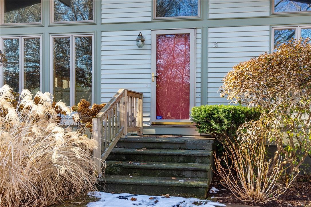 35 Sunset Avenue