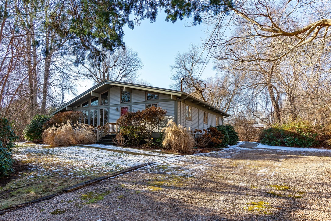 35 Sunset Avenue